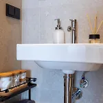 Apartment Monciak Elegance - Opera By Oneapartments *